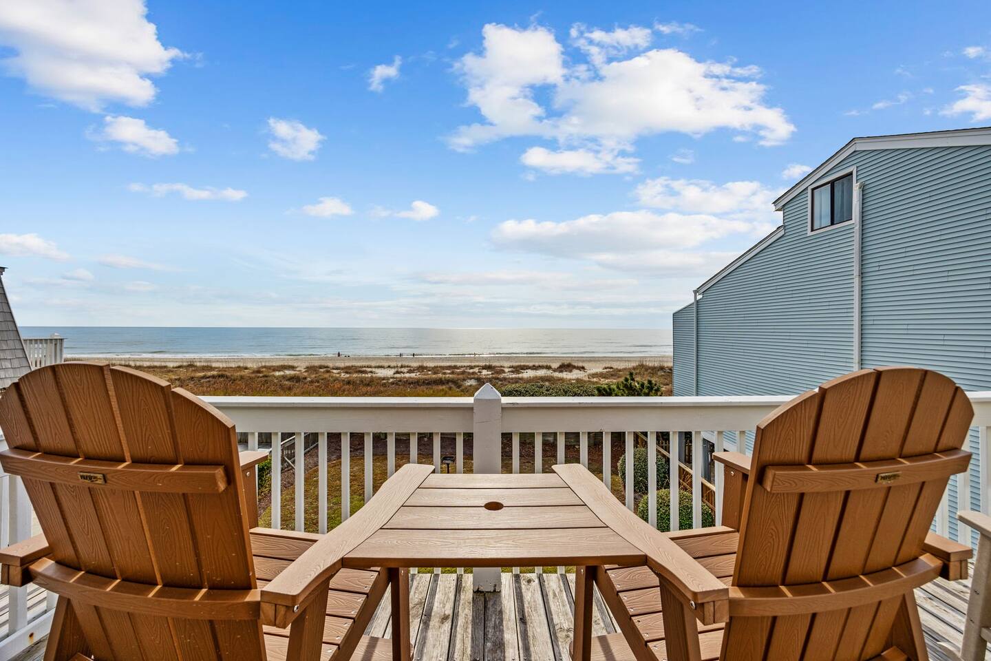 Sandpiper Dunes: Walk to Beach & Local Hotspots