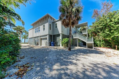 Private Beach & Incredible Sunsets-Exquisite Home rental in Englewood
