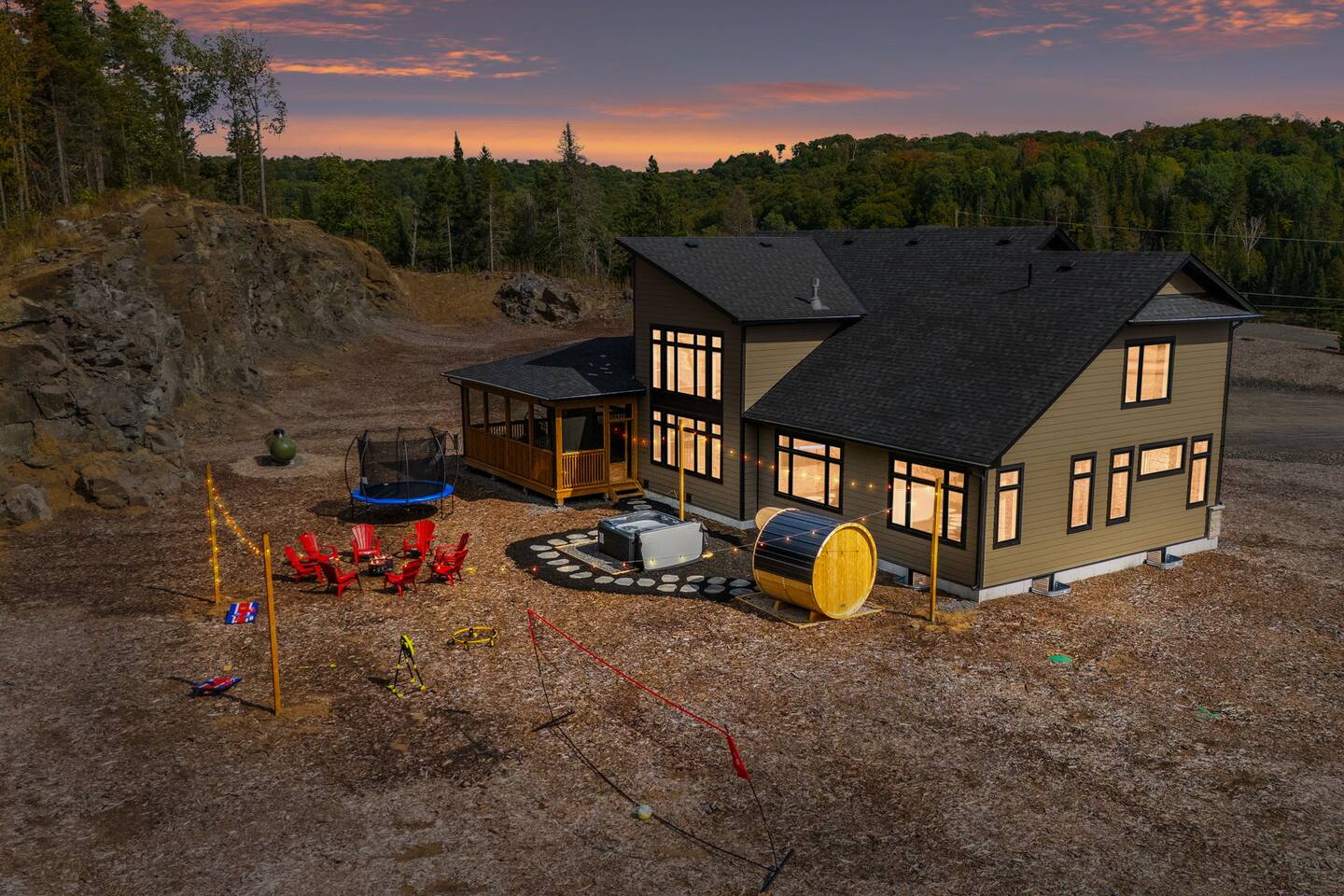 Chic Forest Getaway|HotTub|Sauna|PoolTable|Games - Holiday Home