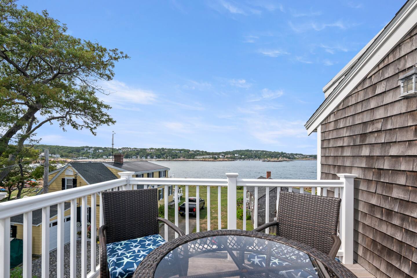 Bearskin Neck Retreat: Steps to Shops and Dining