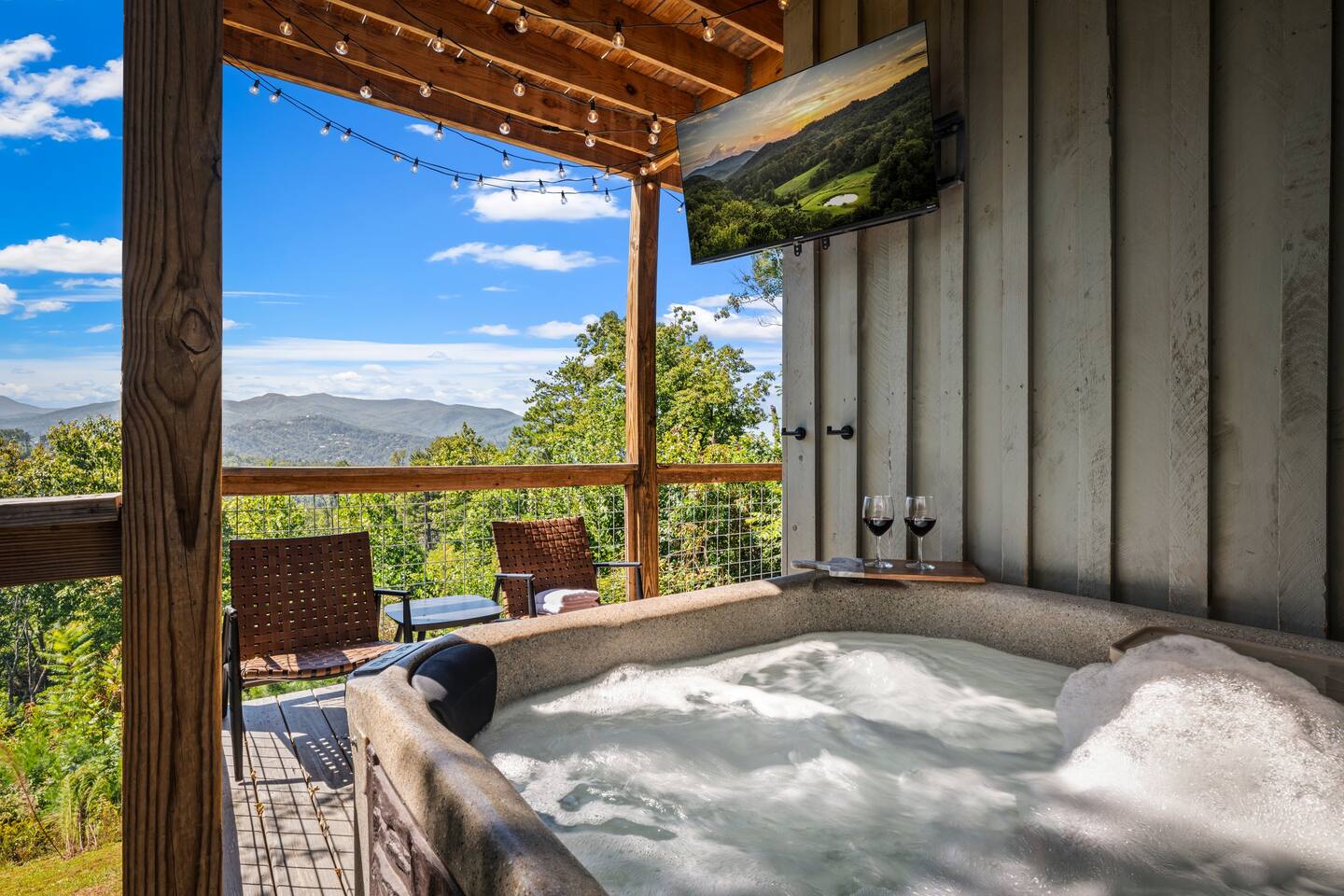 Secluded Couples’ Cabin | Views, Hot Tub & Firepit