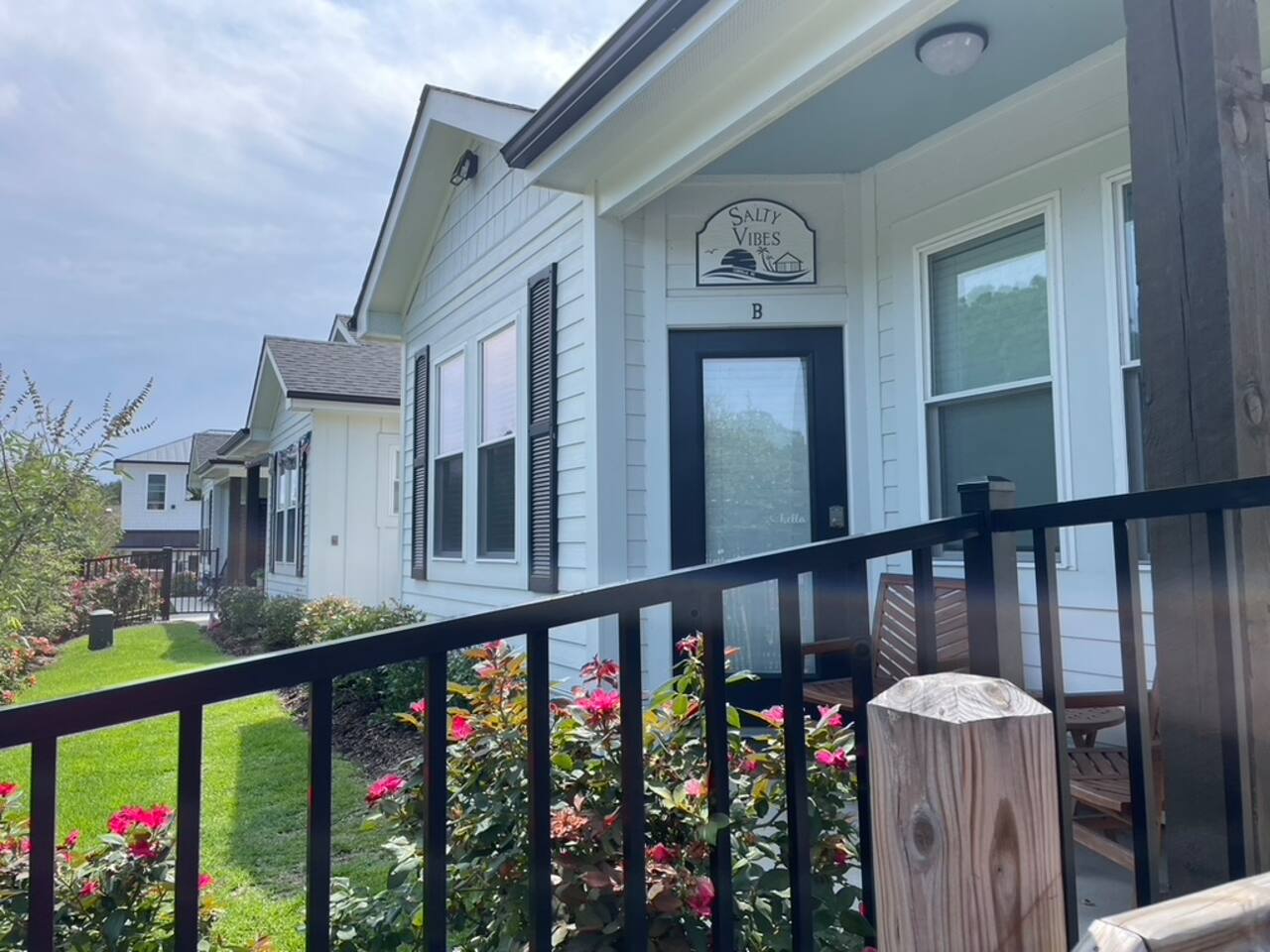 2 bdr: Steps to Sand, Dog-Friendly!