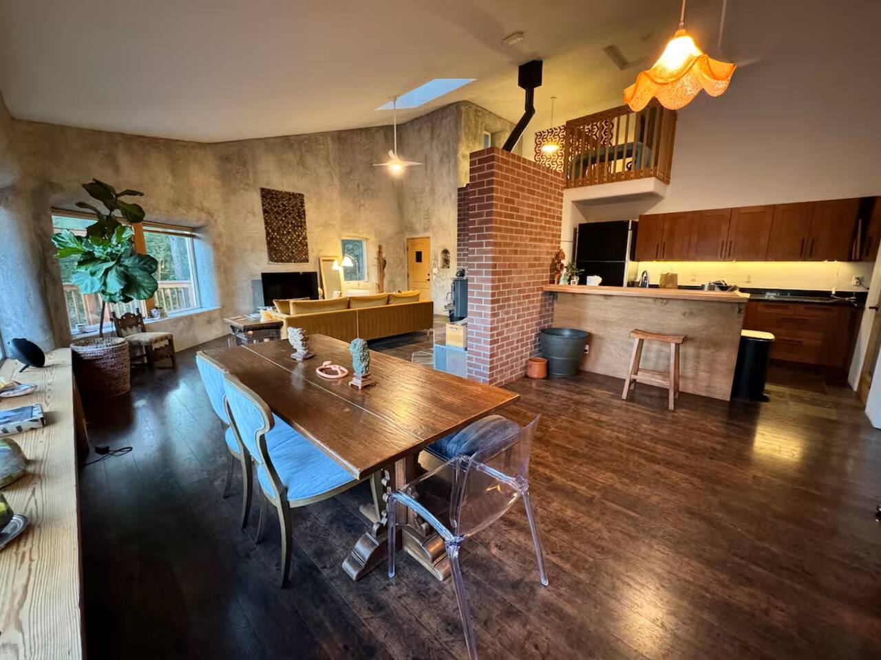Cook, create, and connect in a fully equipped kitchen designed for gatherings.