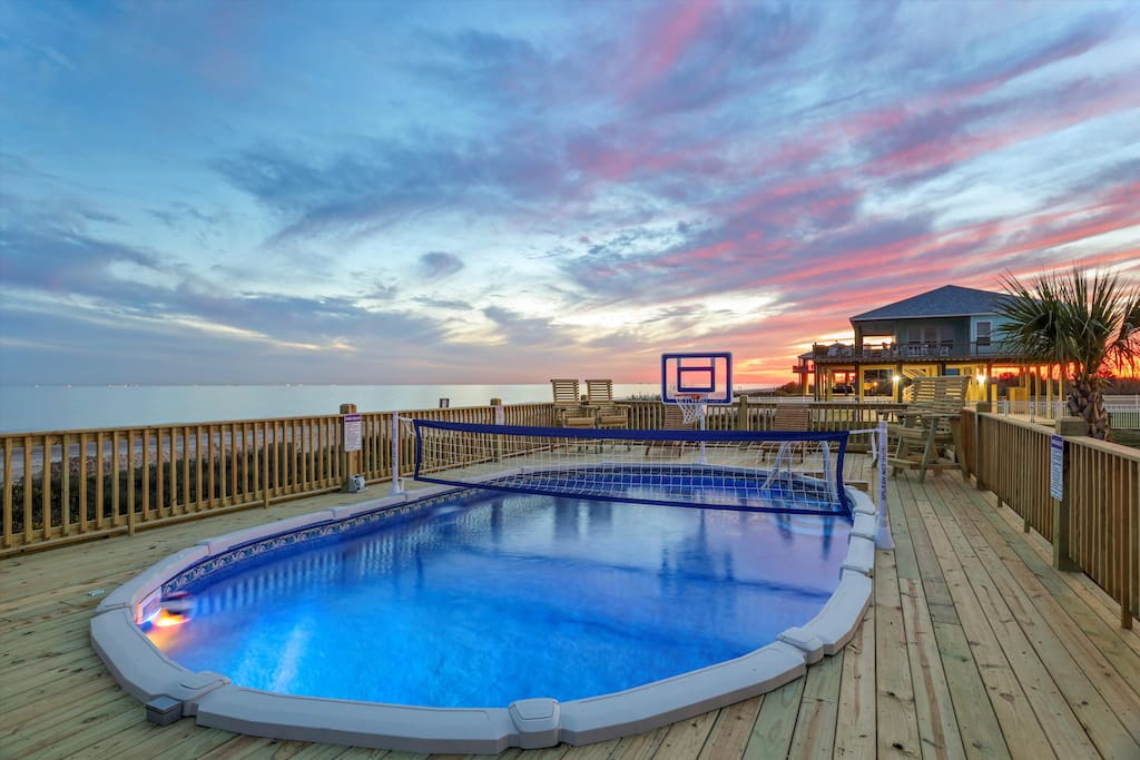 Oceandreamz! Beachfront heated salt pool! Sleep32!