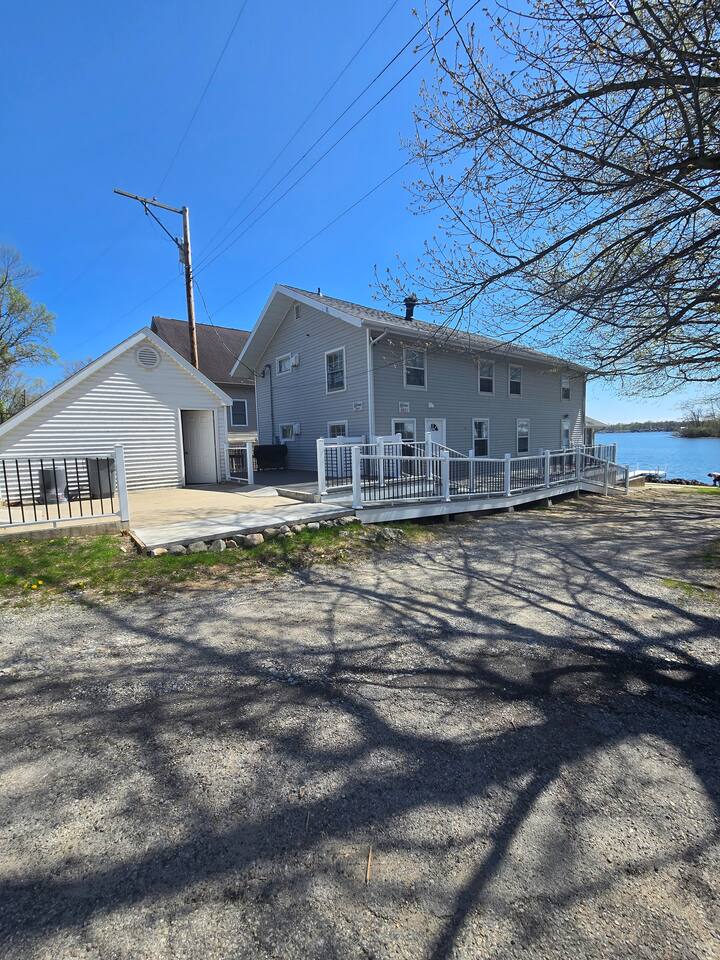 Sleeps 44|Webster Lake|Retreat|Swim