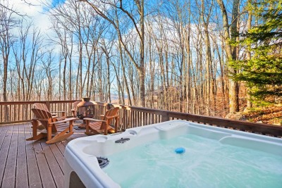 Cabin w Hot Tub, Theater, Game Room, Fire Pit, Bar photo 3