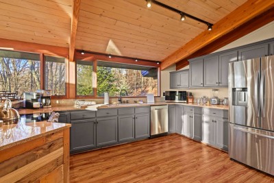 Cabin w Hot Tub, Theater, Game Room, Fire Pit, Bar photo 10