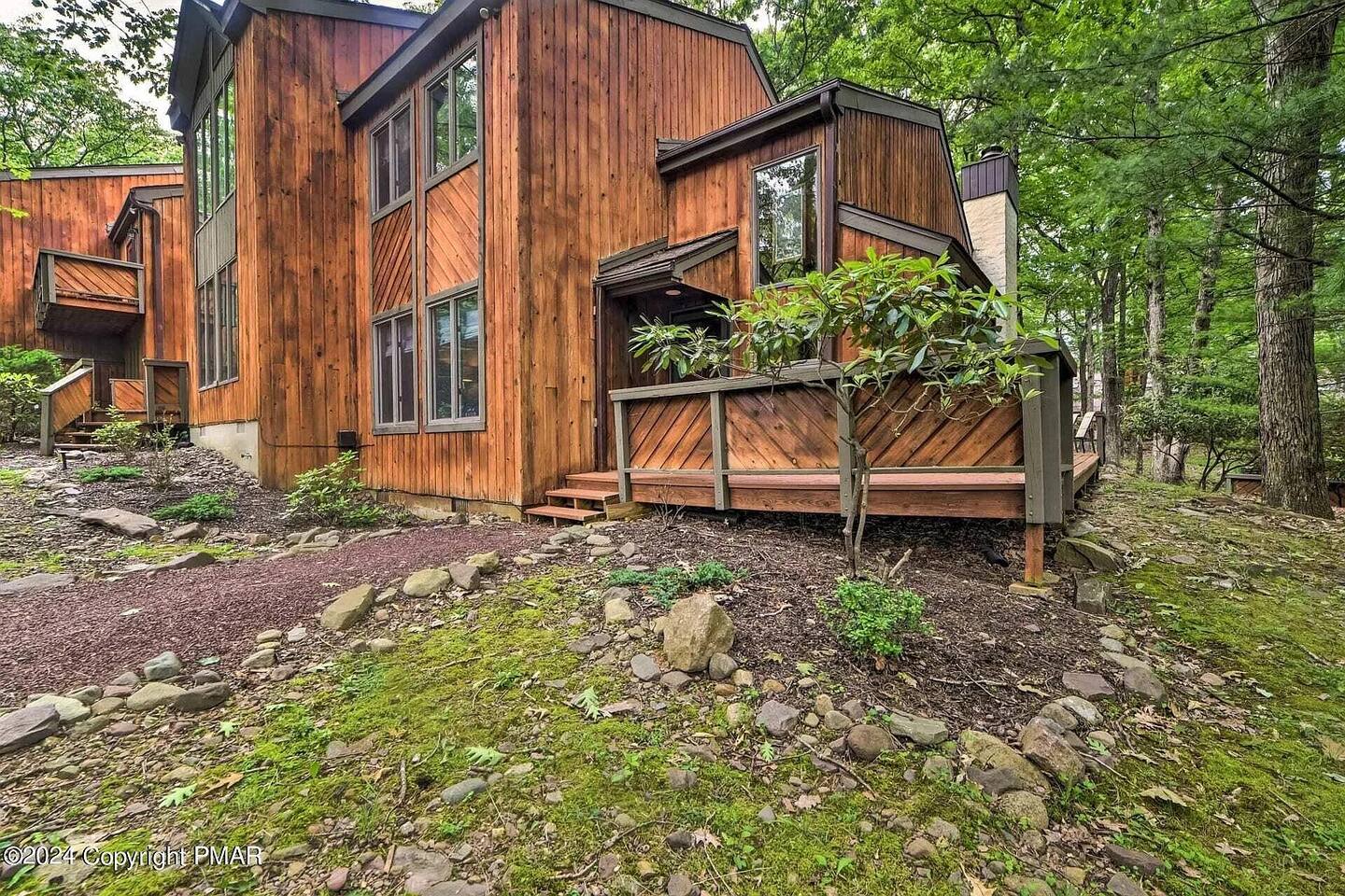 Big Boulder Lake & Ski House