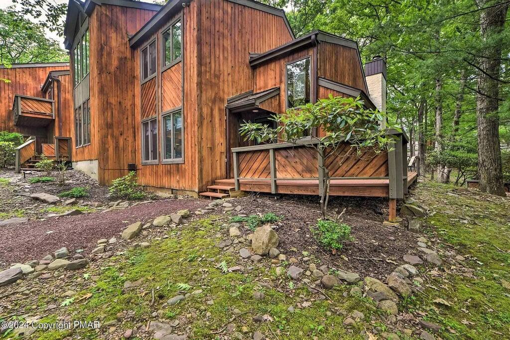 Big Boulder Lake & Ski House