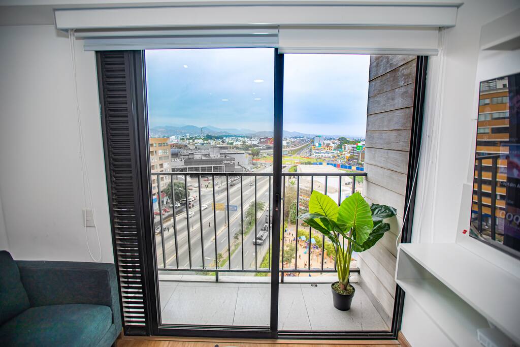 BSR Modern Spacious New Flat in Miraflores w/ Pool