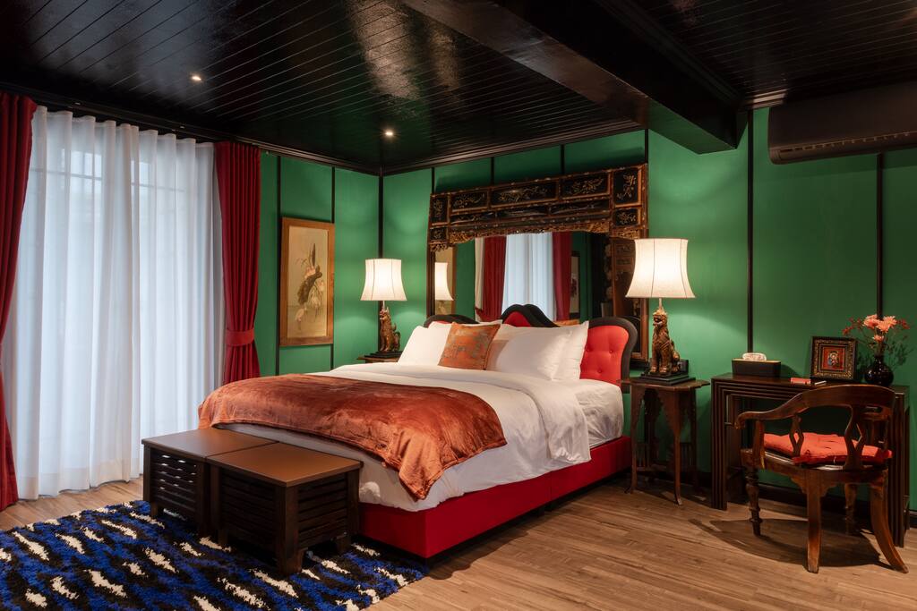 Unique Eastern Luxe| 500Mbps|5 min to BTS |Ensuite