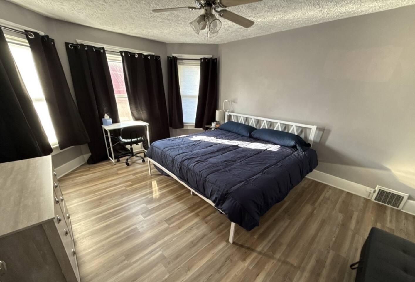 King Suite | 2-Car Garage, Full Fridge, Laundry