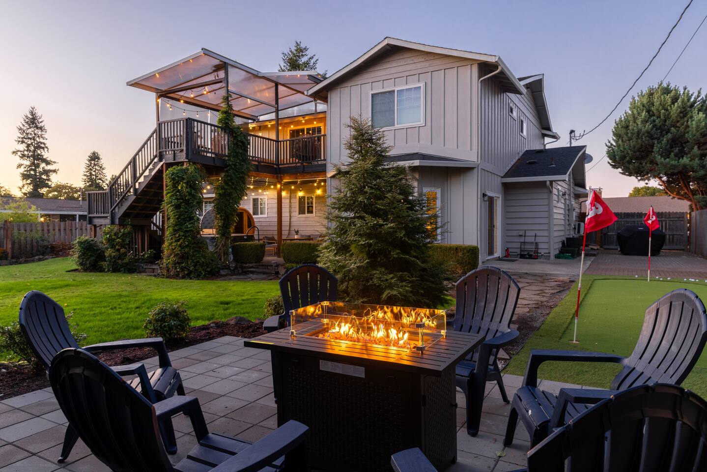 9BR, Hot Tub, Sauna, Fire Pit, Game Room, MiniGolf