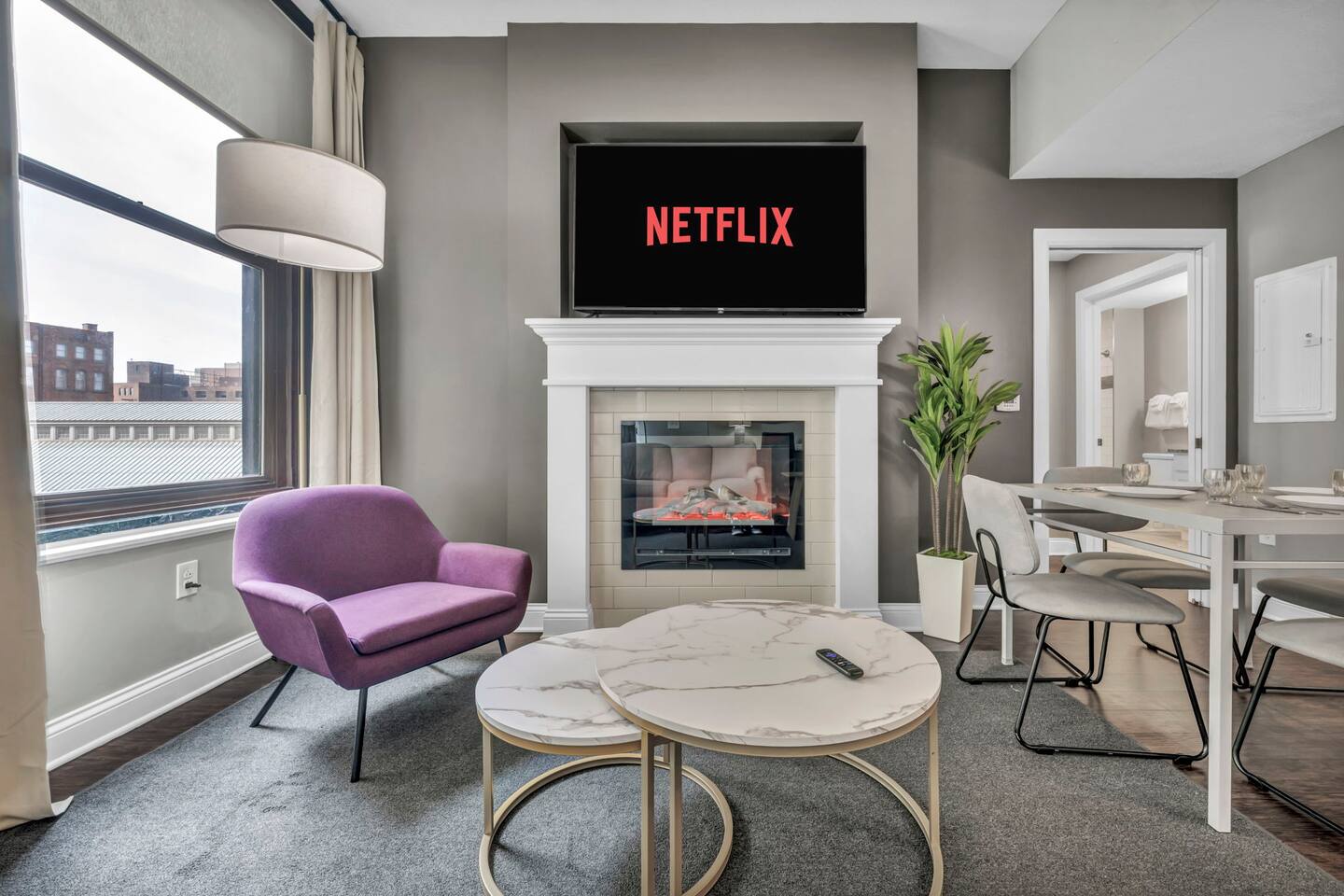 Elegant 2BD Condo in the Heart of Downtown • Gym