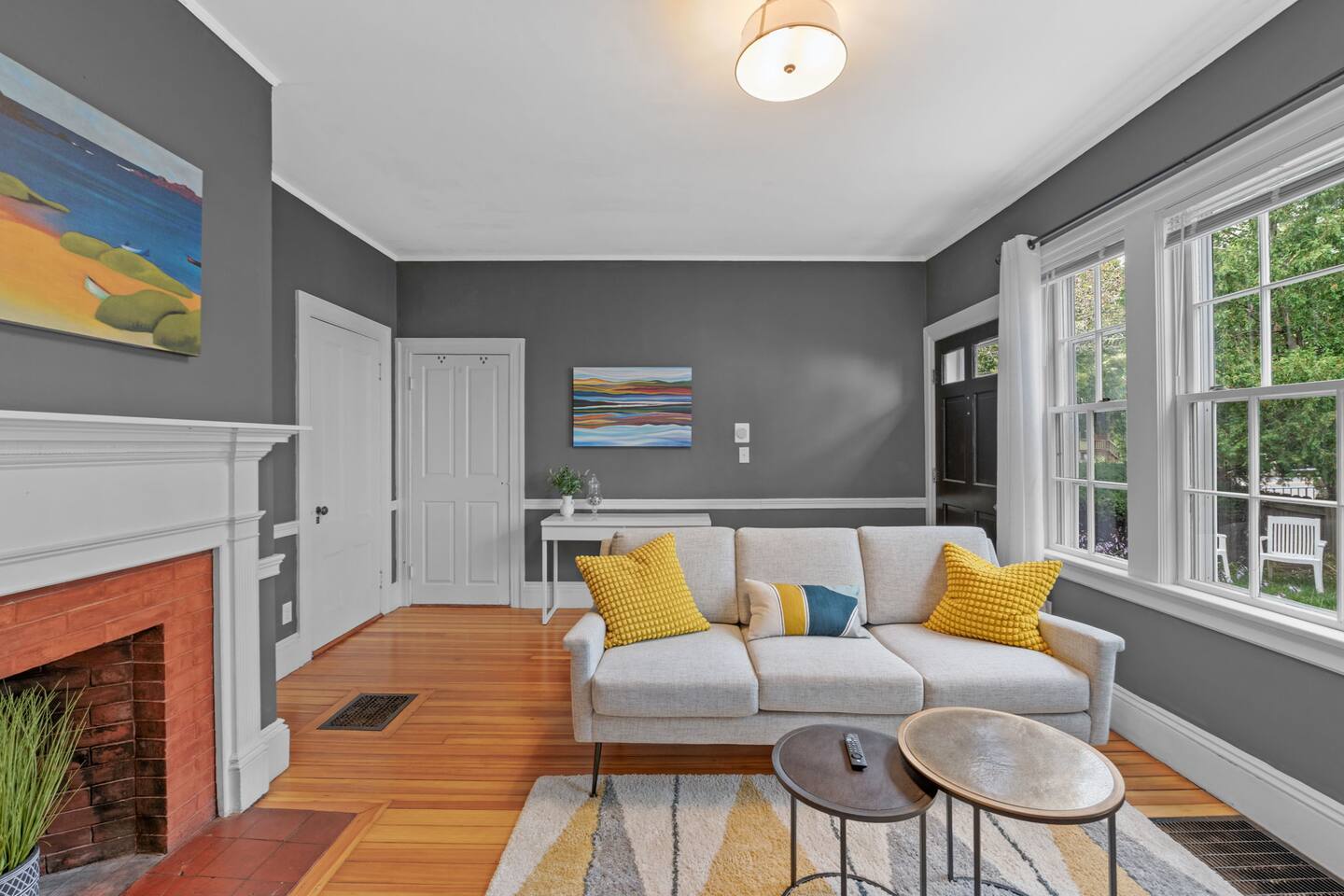 1803 Salem 1BR | Walk to Haunted Happenings