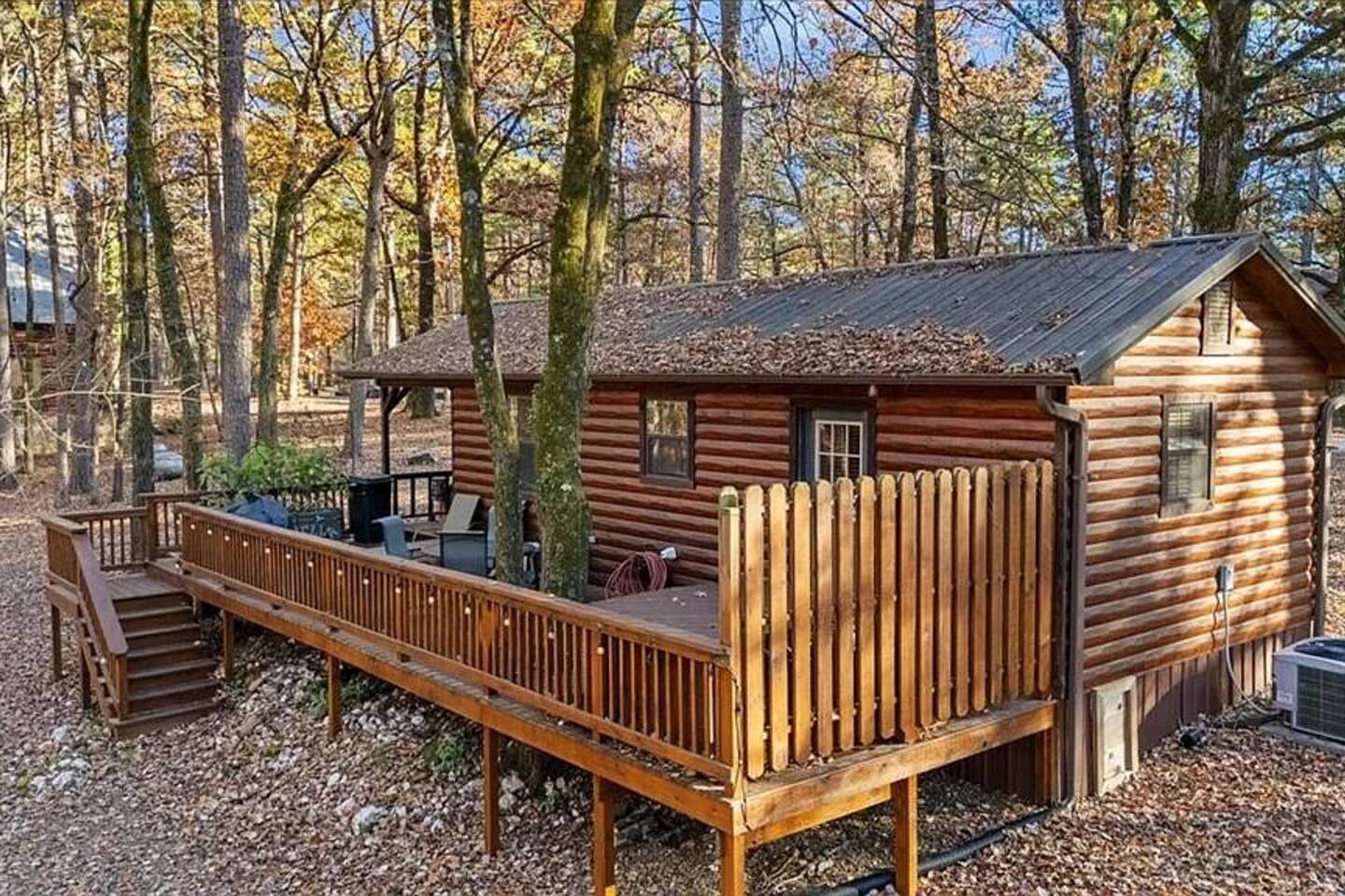 Rustic Retreat With Hot Tub Firepit BBQ