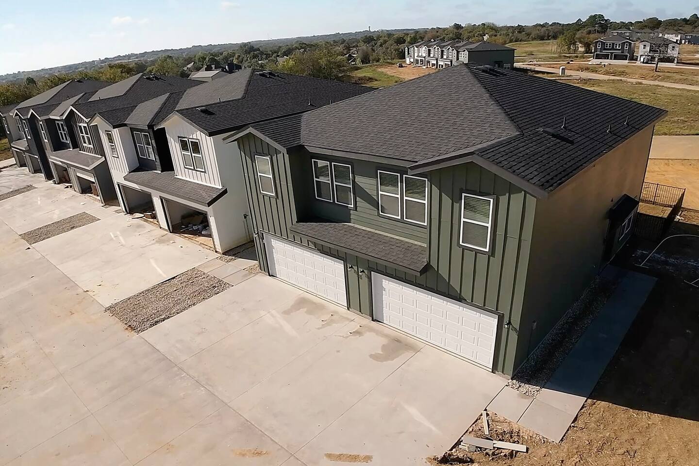 Sparkling New 3BR/2.5BA Burleson Home - Modern Amenities Near Fort Worth & DFW (Unit #402)