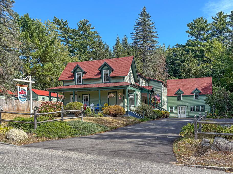 Family-Friendly White Mountain Escape • 9BR/10BA