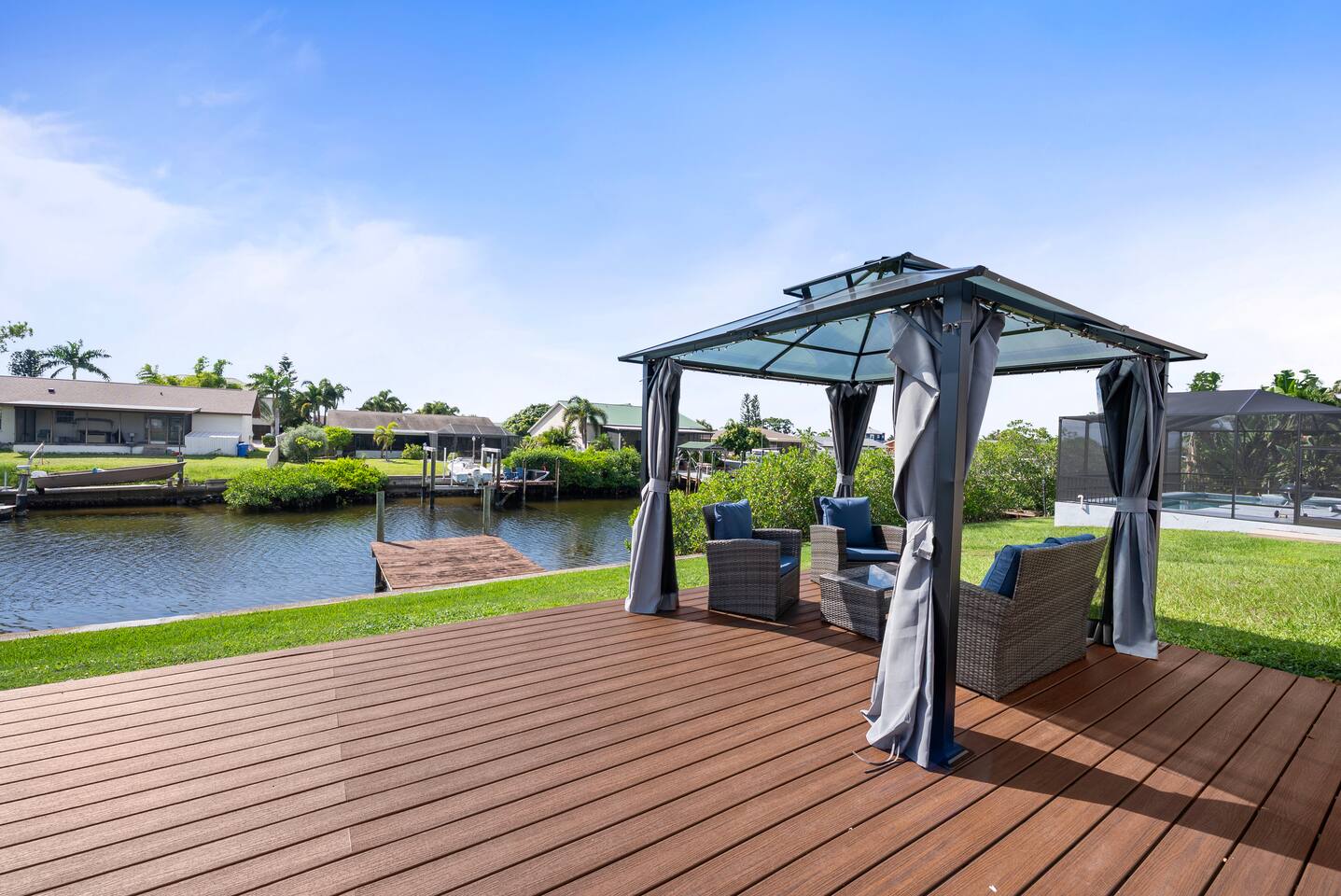 Apollo Beach Waterfront 4BR with Dock and Near Tampa
