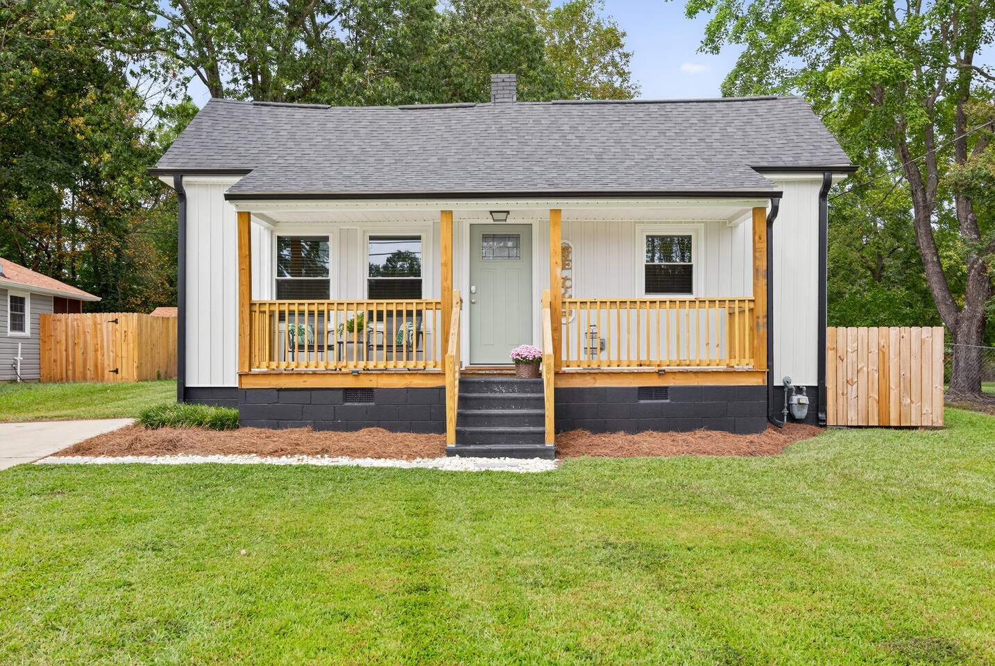 Charming Renovated Home Near Downtown & Airport
