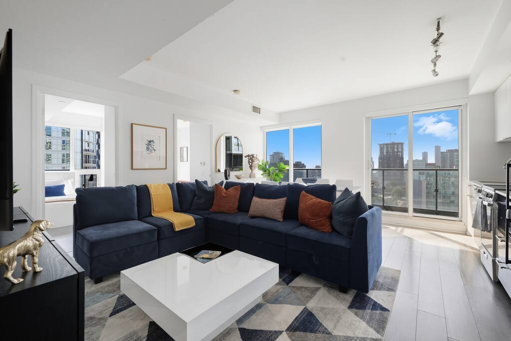 Bright & Stylish 3BR | Downtown + Parking