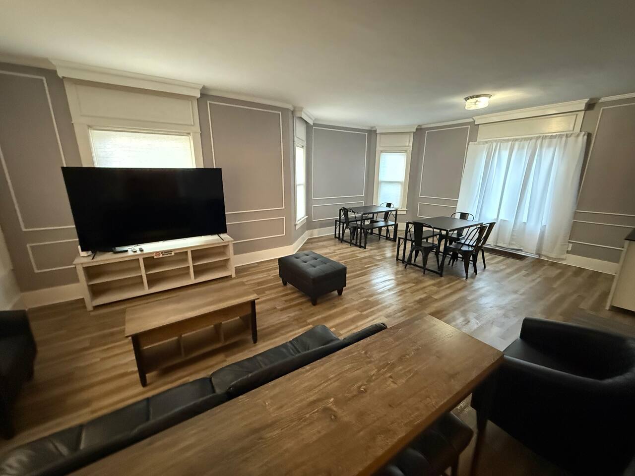 Sleeps 8 | 4-Car Garage, 2 Full Fridges, Laundry