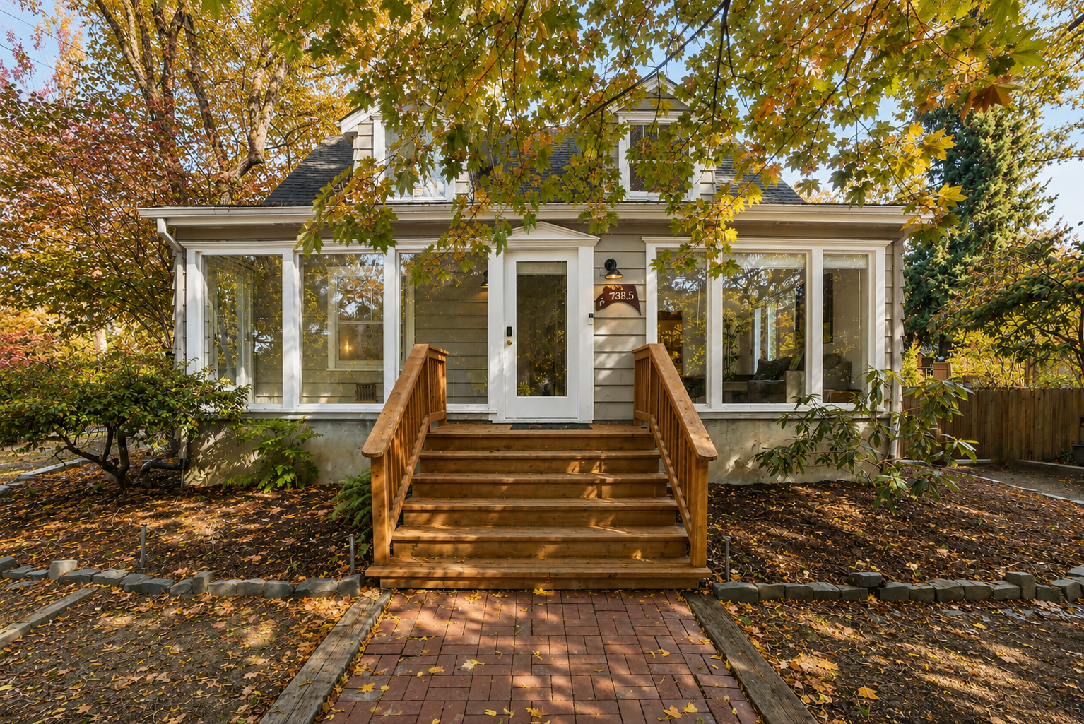 Garden Home Estate | Two Kitchens
