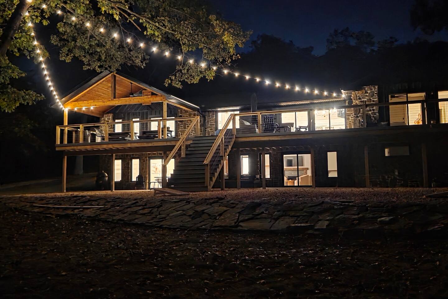 The Fjord | Hot Tub, Chef’s Kitchen & Pickle Barn