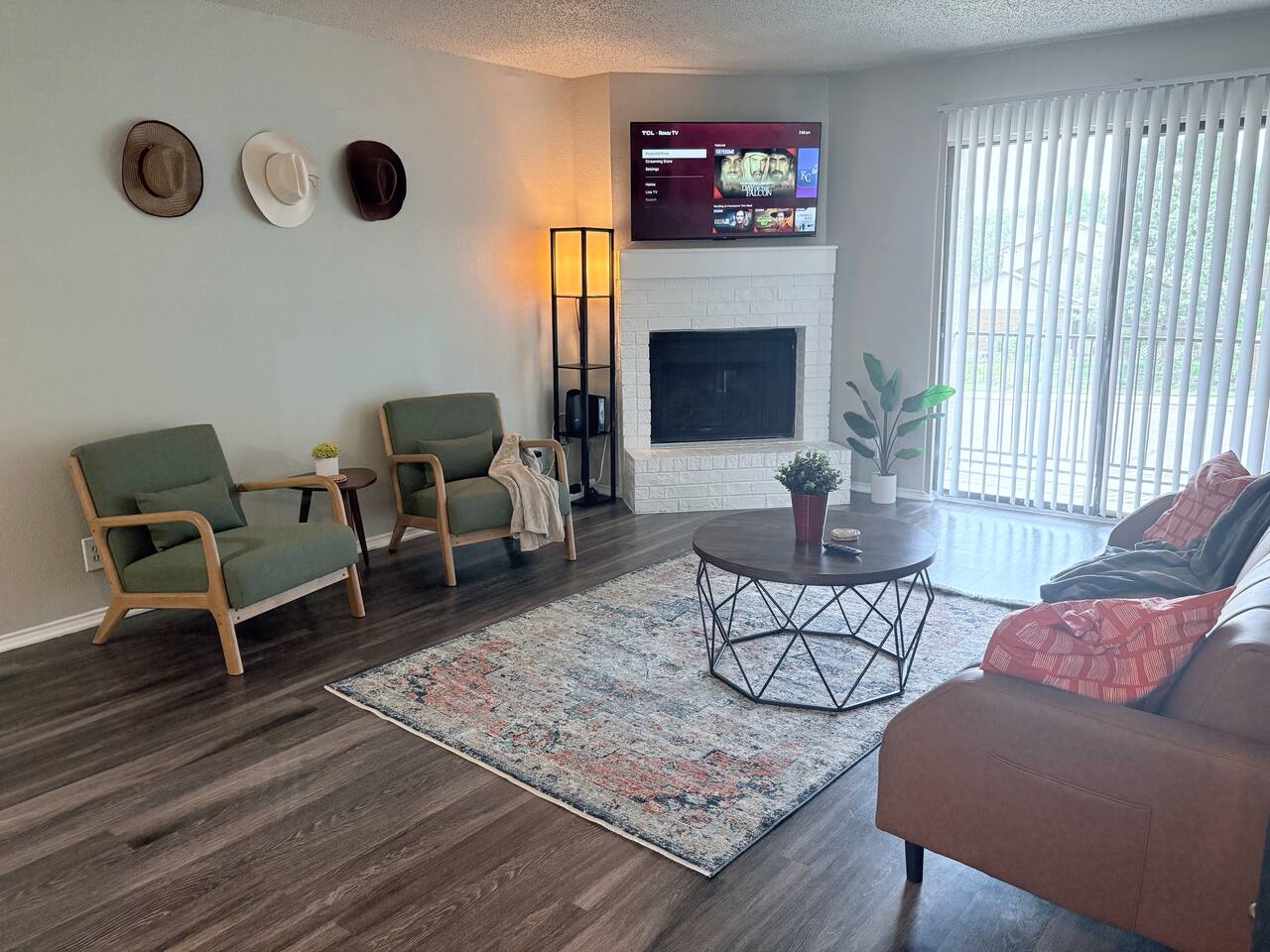 SOCO 2BDR-Shoping, Dining, Music - Apartment