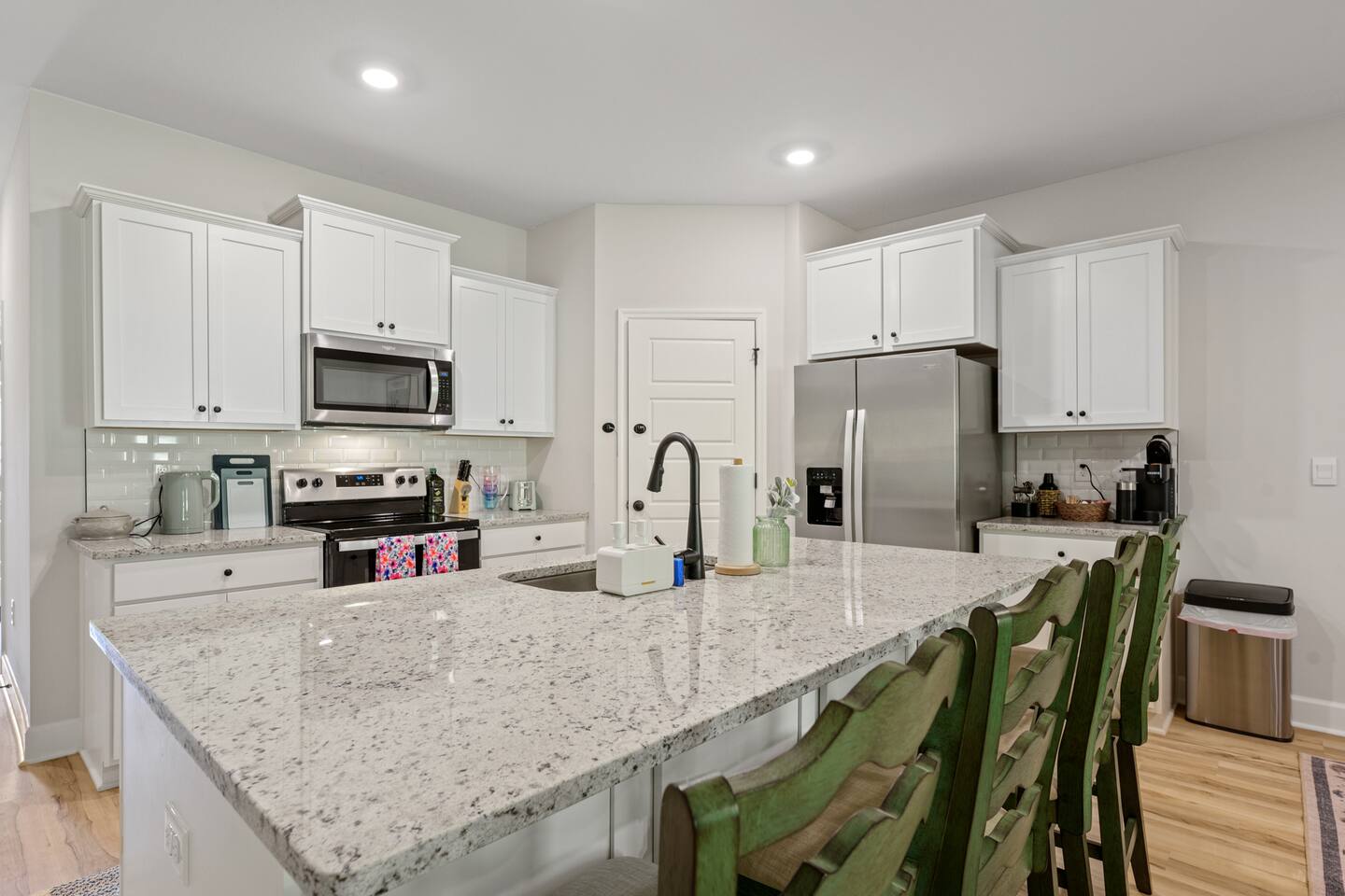 Family&Group Getaway - 4BR Tallahassee Home for 10 — photo 3