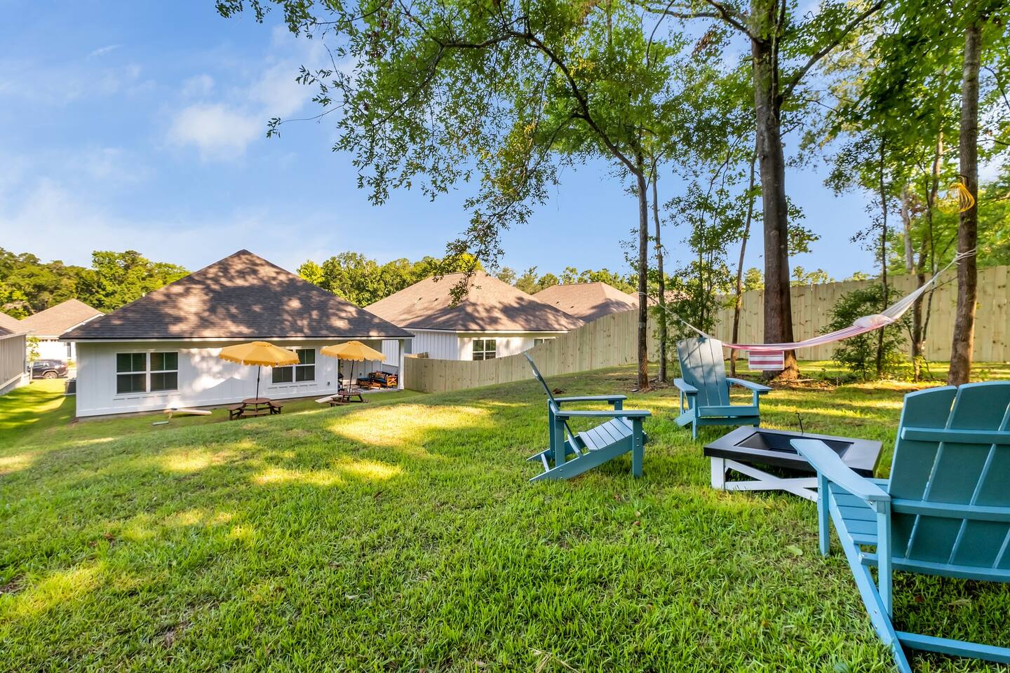 Family&Group Getaway - 4BR Tallahassee Home for 10 — photo 2