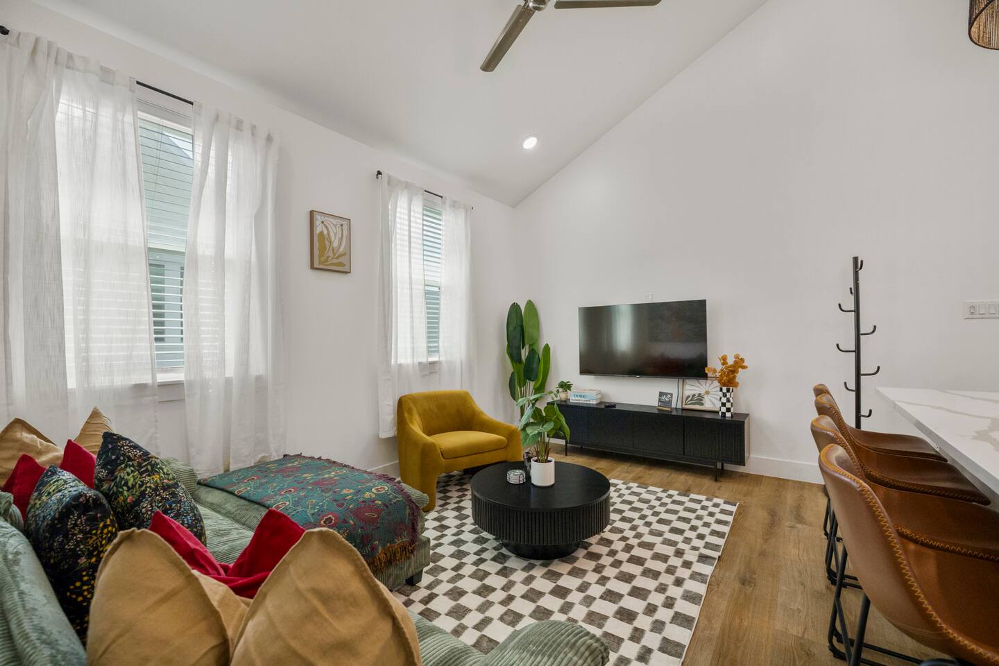 Nestled Nook Bungalow #7031A @ EastEnd Revitalized - Apartment