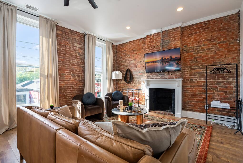 Stable #1 ~Walkable, BBQ, Fire Pits, Mini Golf