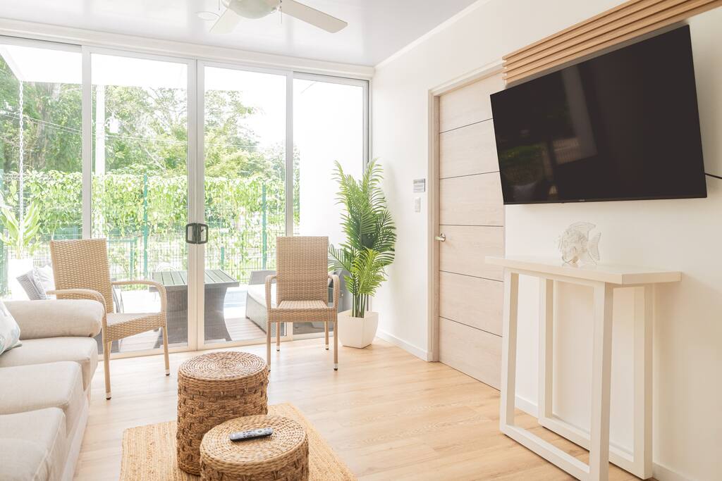 Stylish Condo with Private Pool