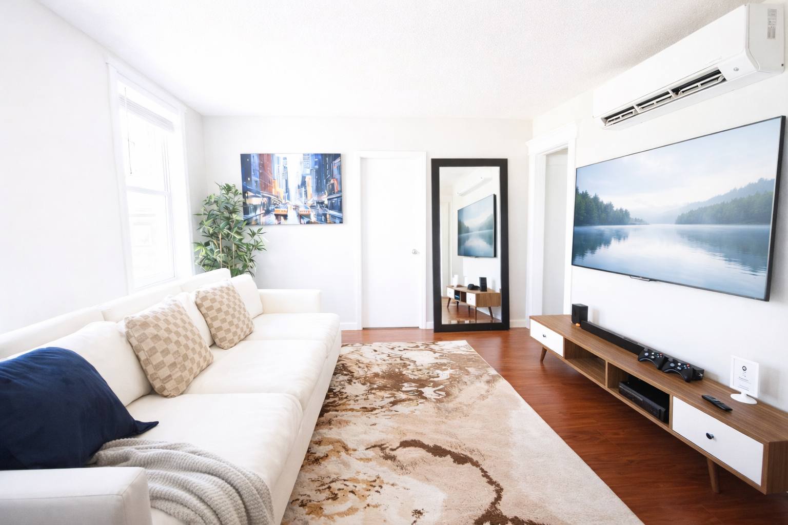 3 Bedroom Smart Apartment Sleeps 11 just 20 min to Times Square