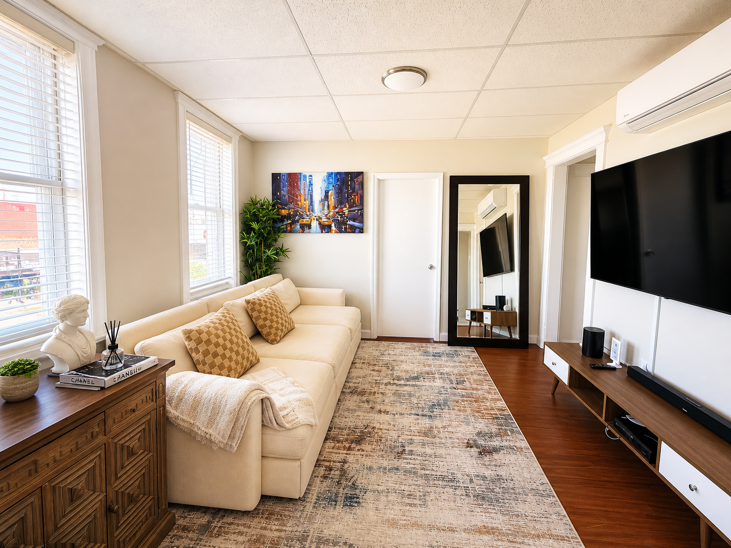 3 Bedroom Smart Apartment Sleeps 11 just 20 min to Times Square