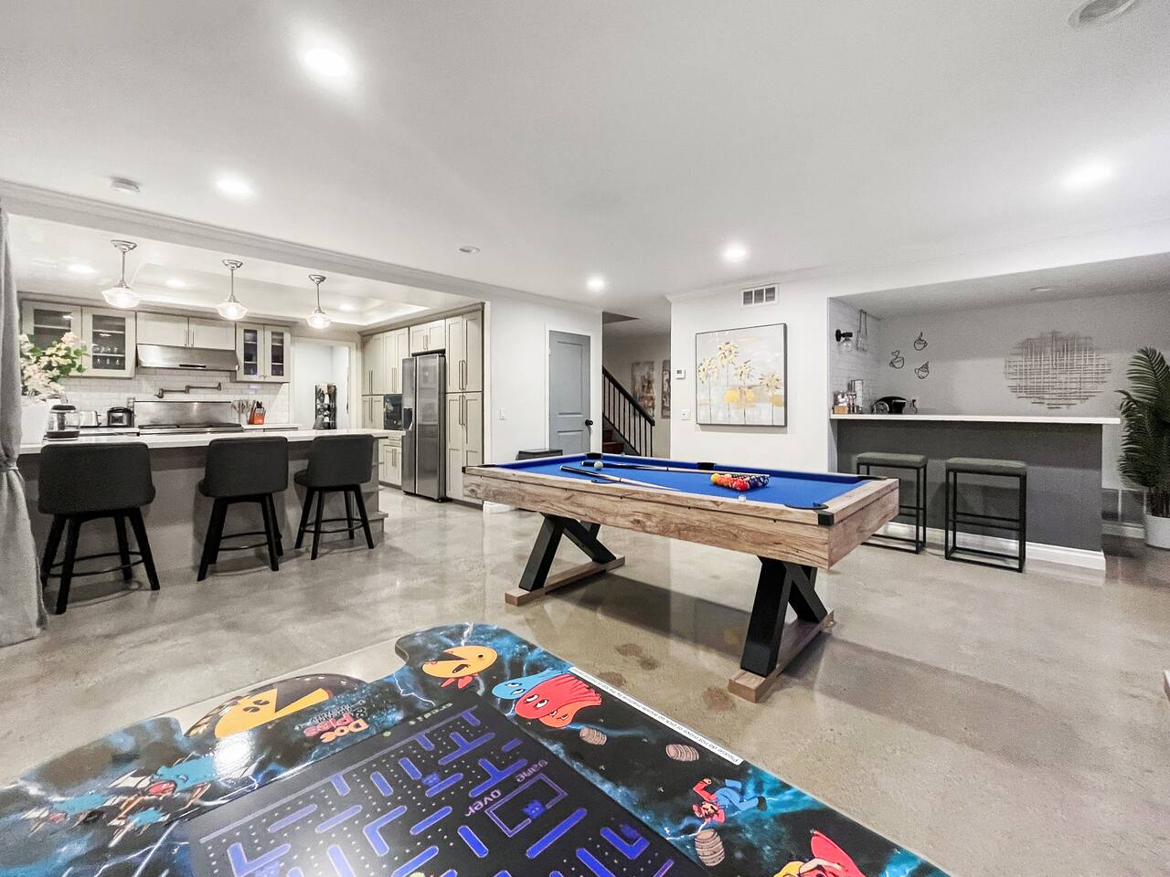 Play & Relax Family Getaway: BBQ Patio & Game Room