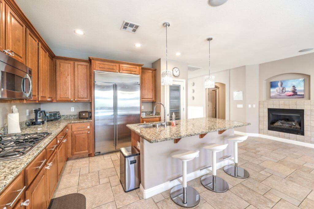 Copper View-Modern 4BR, Casita, Green Valley