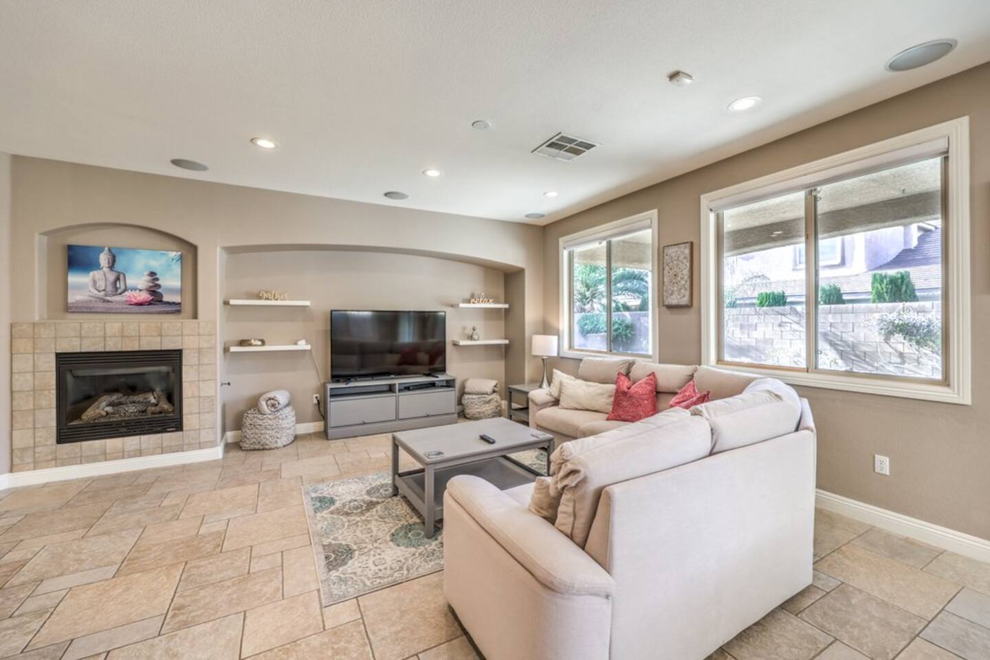 Copper View-Modern 4BR, Casita, Green Valley