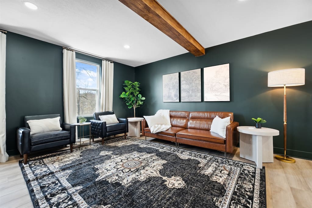 Historic Canal Retreat Near Towpath & Restaurants