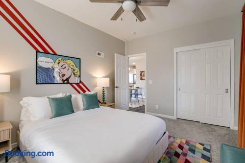 UNL Retreat Eclectic 5bd 5mins to Downtown — photo 4