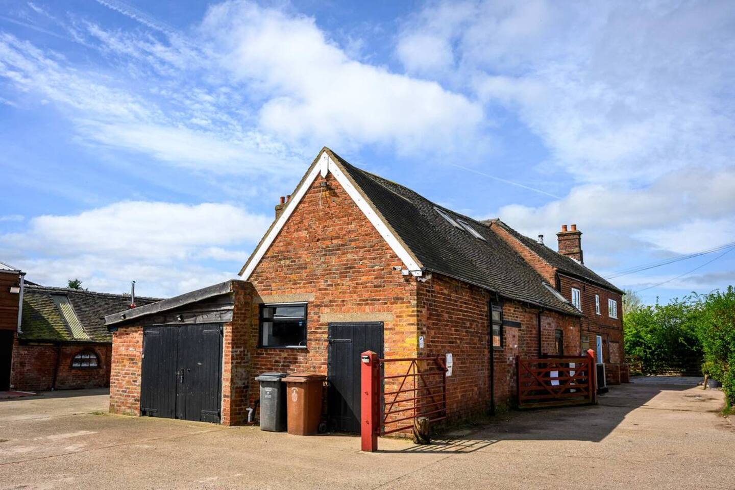 #66 Beautiful cottage near Cannock Chase