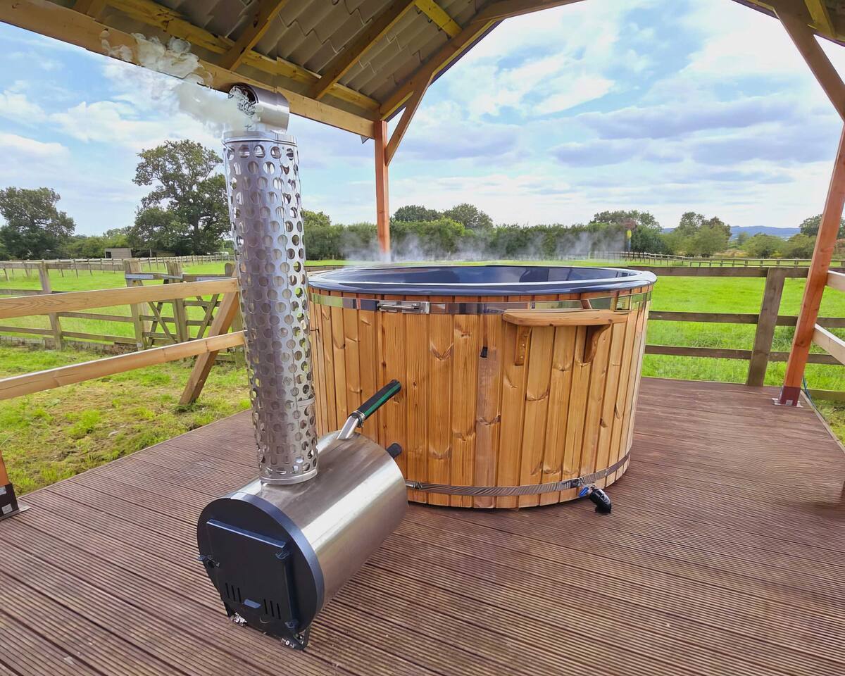 #67 Private Hot Tub Reindeer Lodge retreat