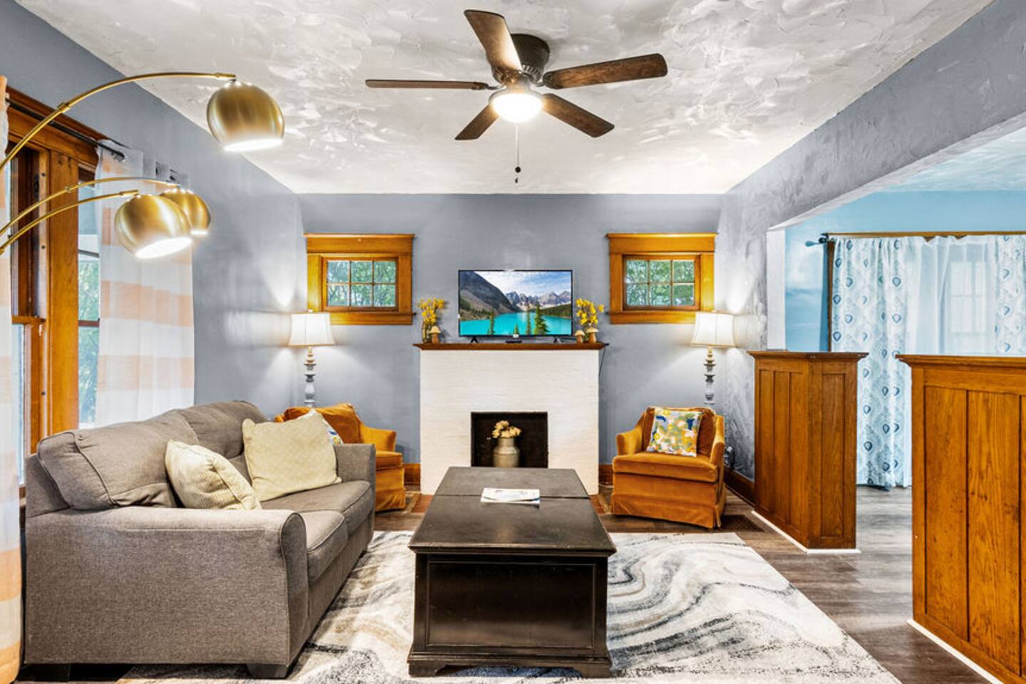 Niagara Falls Getaway•Walk to Falls•Historic 3BR