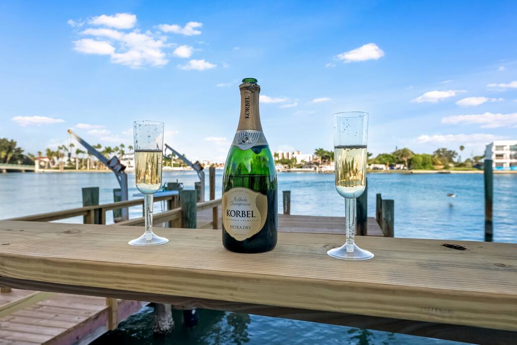 Beach & Boat Bliss | Boutique Hotel w/ Patio Views