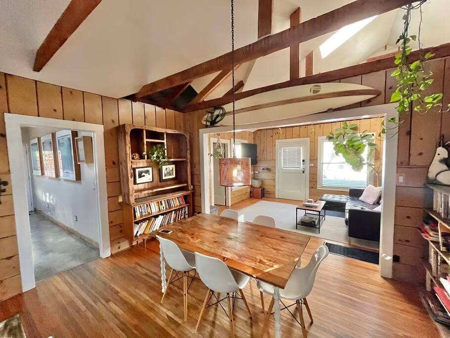 Urban Farmhouse in Venice – Walk to Abbot Kinney