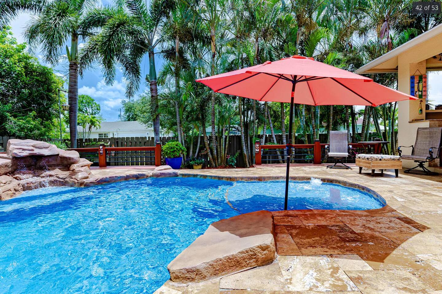 Palm Paradise - 5 BR Family Pool Retreat