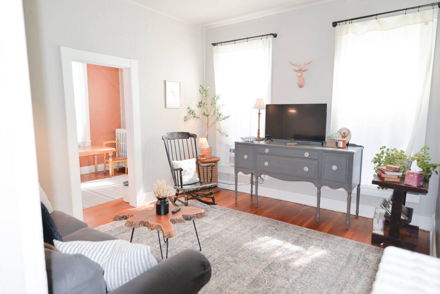 Historic unit few mins to Shenandoah Cavern