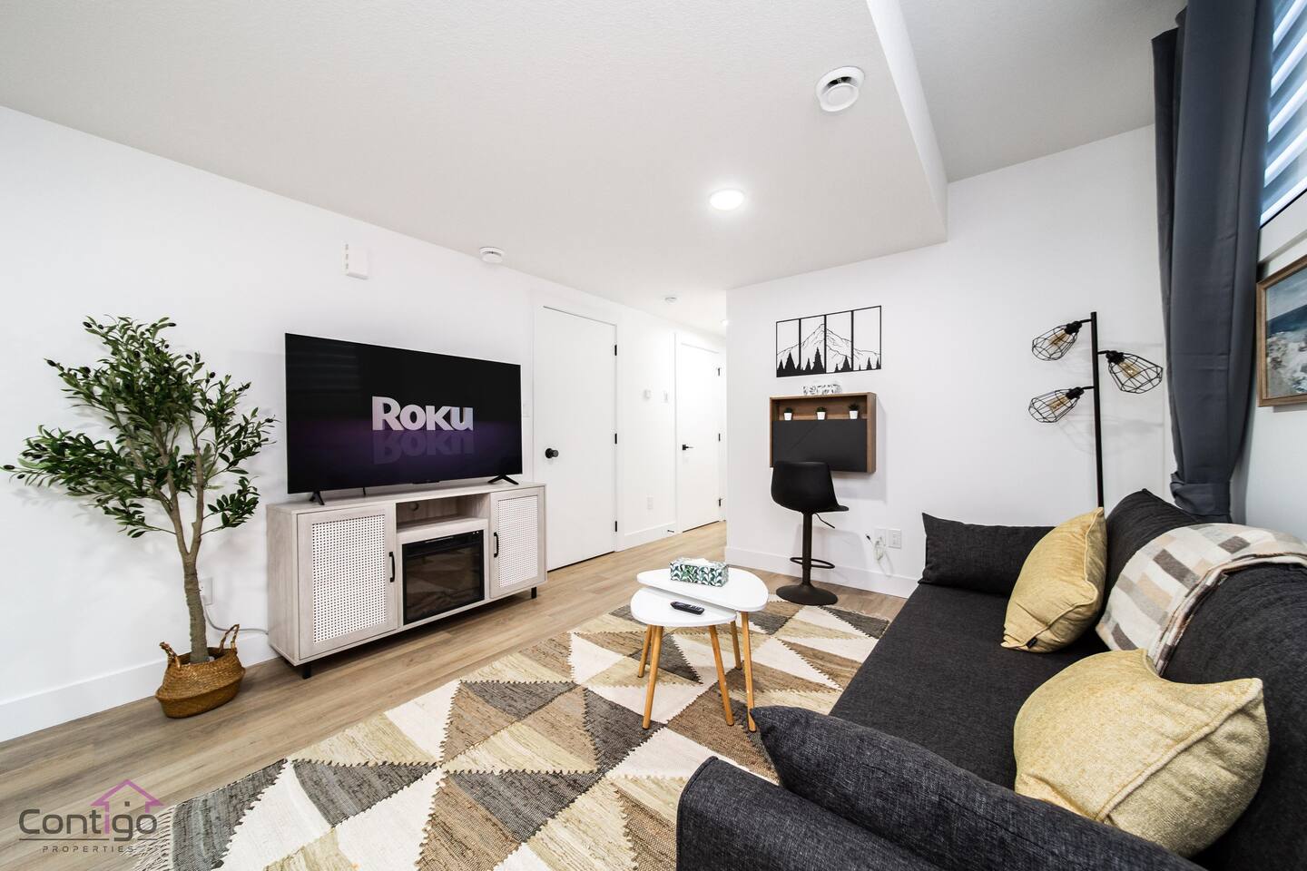 Zen Suite | King Bed | Near DT, WEM | Heated Floor