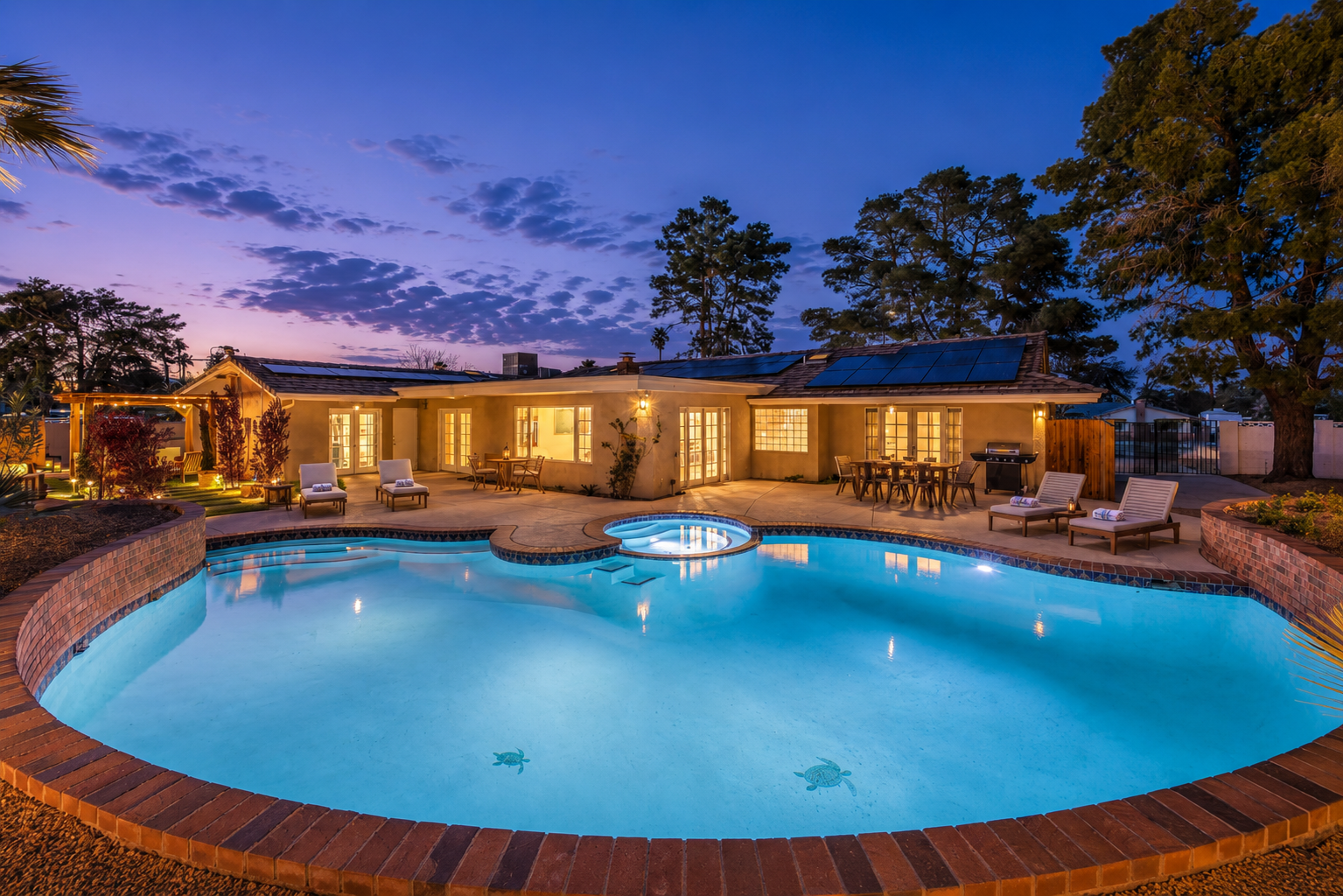 Vegas Strip Pool Villa-4000sf, Spa, Sauna, Theater